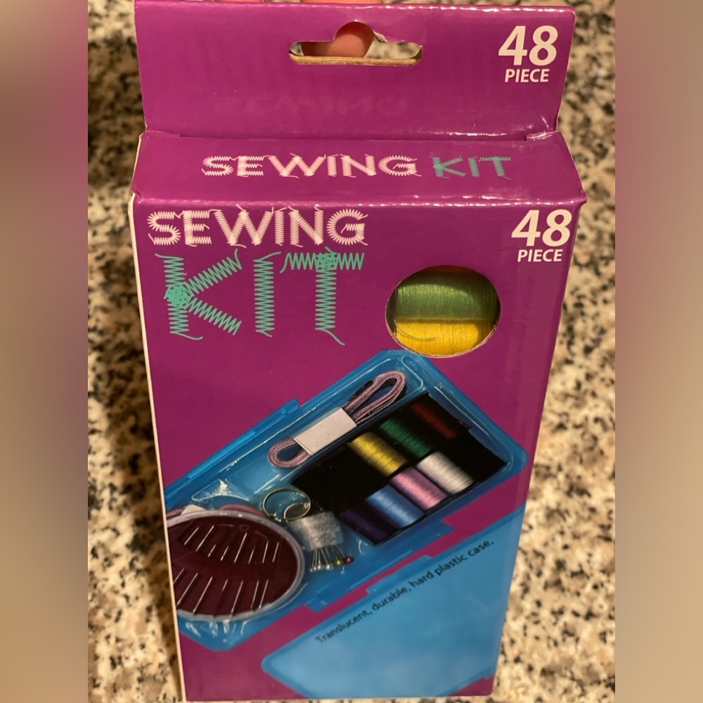 Sewing Kit β 48 Pieces - Picture 13 of 14